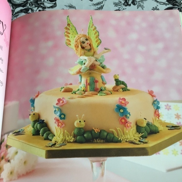 Fun & Original Children’s Cakes by Maisie Parrish 2010 Paperback - Picture 6 of 8